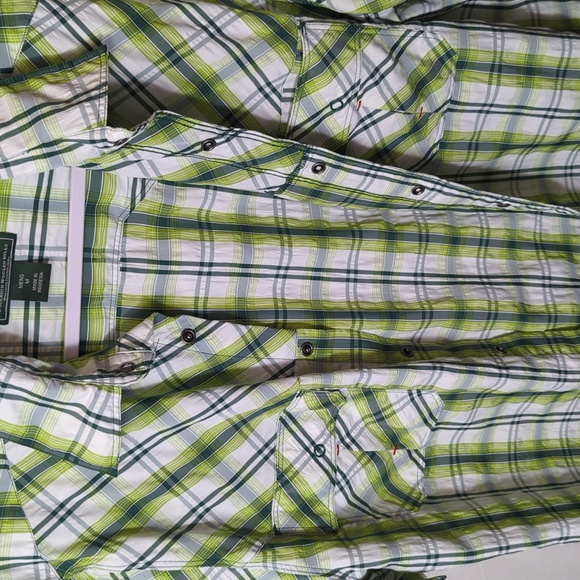 WOOLRICH Tectonic Quick Dry Plaid Snap Front shirt "Bottle Green" Medium - Picture 9 of 10